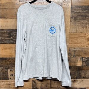 Vineyard Vines Shirt‎ M Gray Long Sleeve Whale Graphic Pocket Preppy Crew Neck